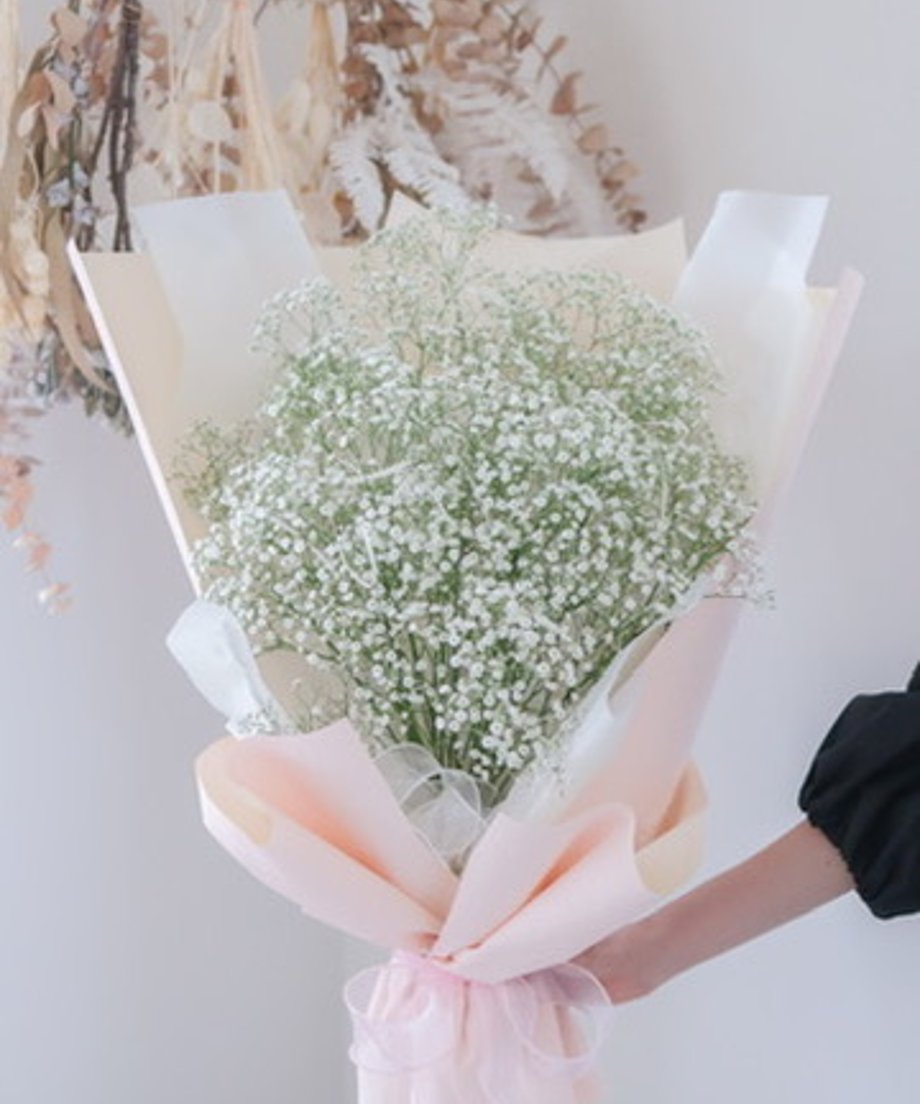 白いかすみそうのプロポーズの花束